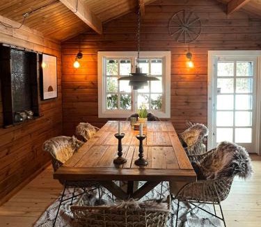 Hoensinge House | Authentic Log Cabin On Large Enclosed Natural Plot
