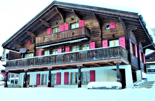 Grindelwald Ski Chalet | Authentic, luxuriously renovated Chalet rented as a whole (air-conditioning)