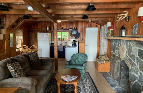 Fayette Cabin | Authentic Maine Cabin on Echo Lake