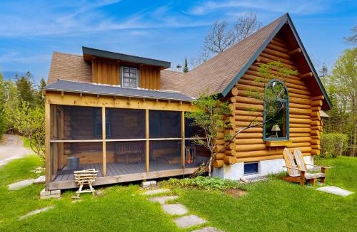 Greenville House | Authentic Maine Log Cabin