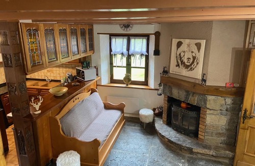 Peyragudes House | Authentic Mountain Retreat with Stunning Views and Large Park