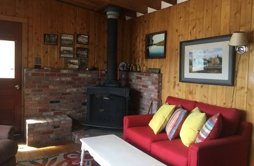 New Limerick Cottage | Authentic Northern Maine Lakeside Retreat. Live Like A Local!