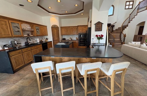 Taylor Ranch House | Authentic Southwest Experiance in Specious Custome Home for Ballon Fiesta.
