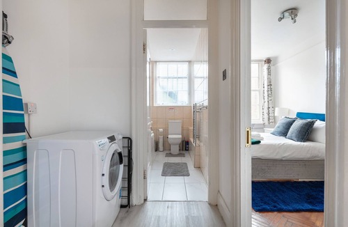 Lancaster Gate Apartment | *Authentic & Spacious 5 Bed Apartment/Hyde Park*