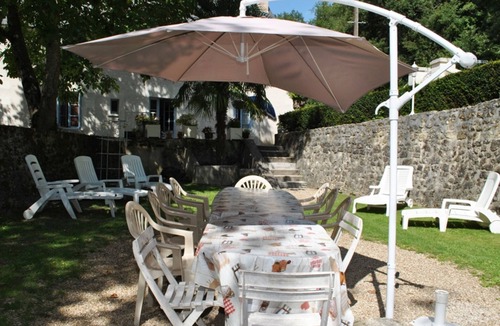 Blere Cottage | Authentic Stay in Old Mill - Cozy Cottage with Private Garden