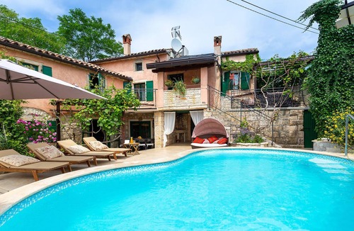 Debeljuhi Cabin | Authentic stone holiday house with private pool and very nice location in Istria