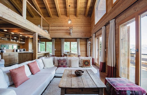 Riddes Ski Chalet | Authentic Swiss Spa Chalet Hot Tub & Sauna