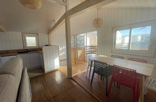Gruissan Plage Ski Chalet | Authentic wooden chalet with sea view sleeps 4