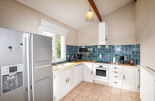 Saint-Amans-Valtoret House | Authentique maison piscine