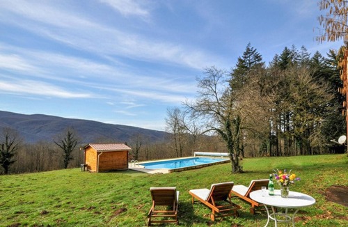 Saint-Amans-Valtoret House | Authentique maison piscine