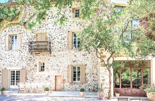 Thezan-des-Corbieres House | Authentique maison piscine