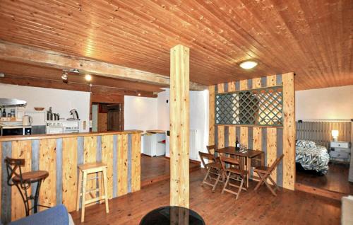 Cazalrenoux House | Authentique À La Campagne