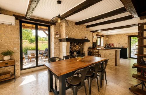 Castelnau-Montratier-Sainte-Alauzie House | Authentique maison en pierre blanche du Quercy
