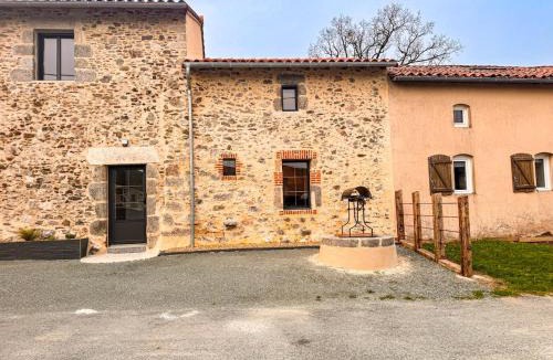 Saint-Mesmin House | Authentique Gîte en Pierre - 17 min du Parc
