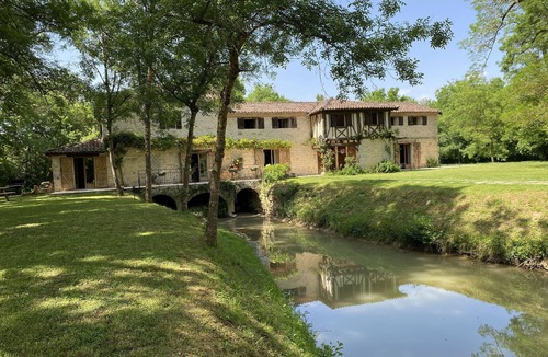 Homps House | Authentique Moulin du Xiième Siècle - Gîte de Charme