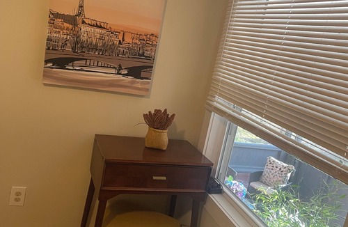 Amherst House | Author Stephen Oates Once Owned