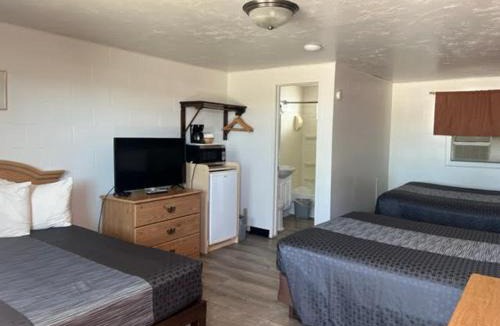 Newcastle Hotel | Auto Inn Motel & RV Park