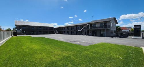 Hamilton North Hotel | Auto Lodge Motel