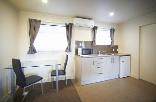 Hamilton North Hotel | Auto Lodge Motel