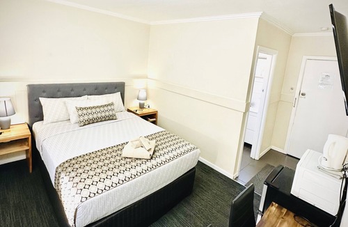 Seymour Hotel | Auto Lodge Motor Inn