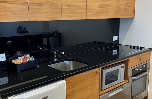 New Plymouth Hotel | Auto Lodge Motor Inn