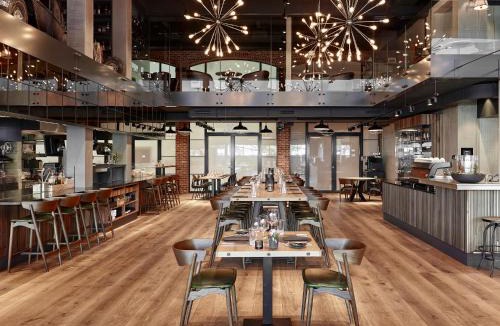 Andelfingen District Hotel | Autohalle Hotel