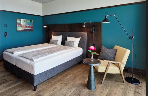 Andelfingen District Hotel | Autohalle Hotel