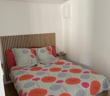 Prunay Apartment | Autour de la bulle