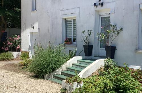 Herry Bed & Breakfast | Autour Des Vignes B&B