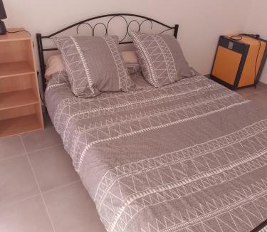 Cuers House | Autour des vignes