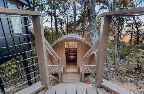 Wildwood House | Autumn Blaze at Maple Treehouse