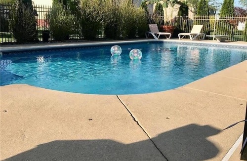 Swansea Apartment | Autumn Elite Home with Pool & Fire Pit Near St Louis