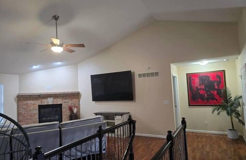 Swansea Apartment | Autumn Elite Home with Pool & Fire Pit Near St Louis