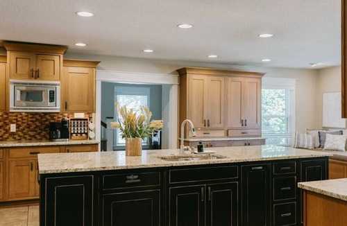 Greater South Side House | Autumn Escape: Spacious Home with Hot Tub