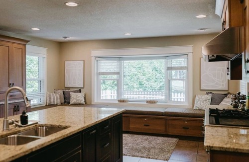 Greater South Side House | Autumn Escape: Spacious Home with Hot Tub