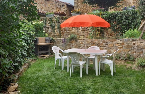 Lavaudieu House | Auvergne house in lavaudieu