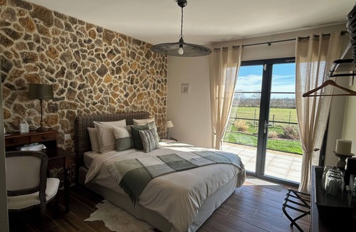 Bizeneuille House | Aux 3 Forets