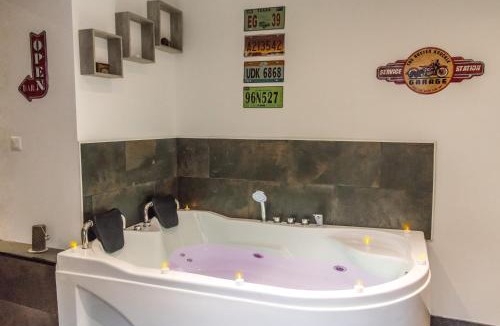 Calais Bed & Breakfast | Aux 3 Nuances Suites Privatives & Spa