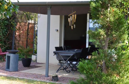 Saint-Georges-sur-Moulon House | Aux 3 pommes