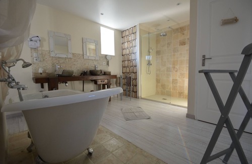 Longeves Bed & Breakfast | Aux 4 cornes - Chambres d'hôtes