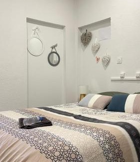 Les Artigues-de-Lussac Bed & Breakfast | Aux abris des vents d'anges