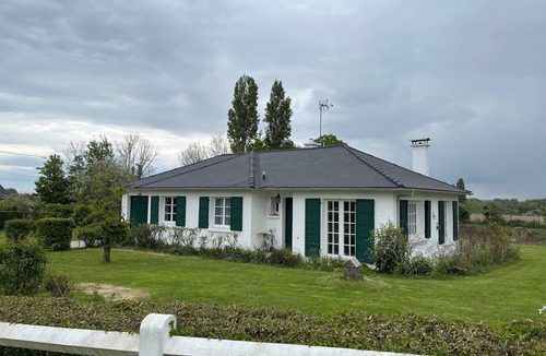 Ruminghem House | "Aux Anges" country house with on-site massage chalet.