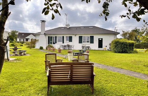Ruminghem House | "Aux Anges" country house with on-site massage chalet.