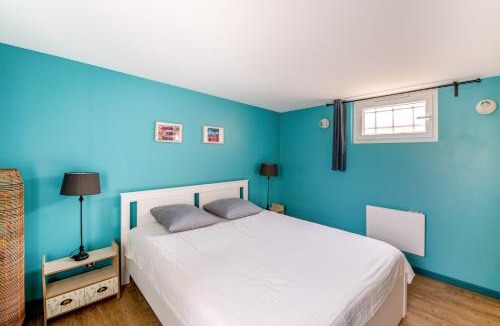 Saint-Regnobert-de-la-Cote-de-Nacre Apartment | Aux Bains des Mots - vue mer