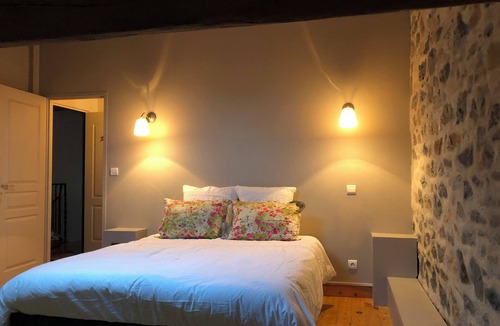 Caux-et-Sauzens Bed & Breakfast | Aux Belles Vacances- Adult Only