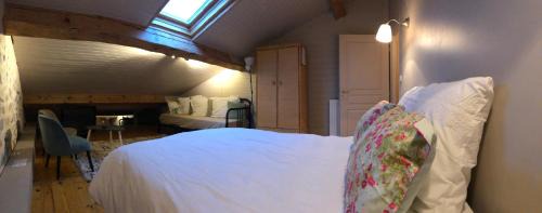 Caux-et-Sauzens Bed & Breakfast | Aux Belles Vacances - ADULTS ONLY