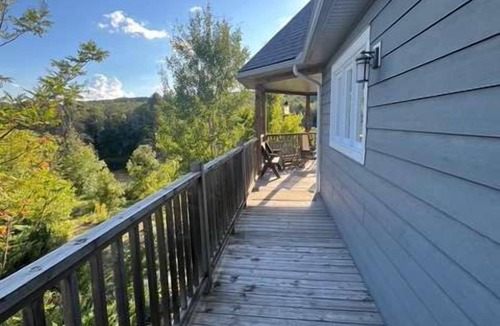 Prevost Ski Chalet | Aux Berges de la Rivière-du-Nord 3 (Bleu)