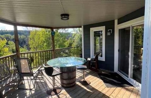 Prevost Ski Chalet | Aux Berges de la Rivière-du-Nord 3 (Bleu)