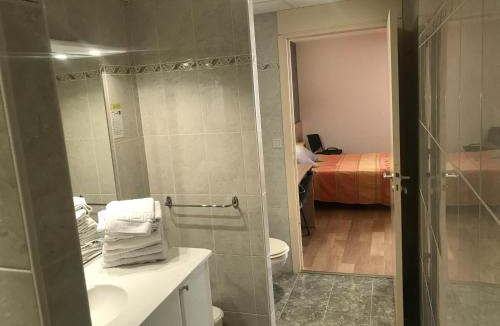Arvieu Hotel | Aux berges de Pareloup