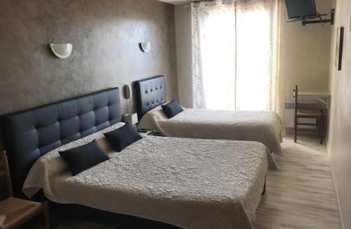 Arvieu Hotel | Aux berges de Pareloup